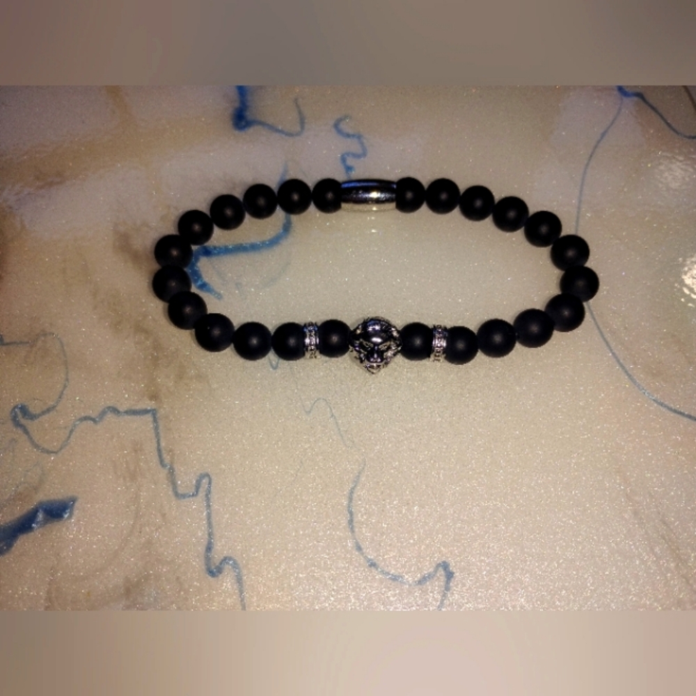 Lion head stretch bracelet
